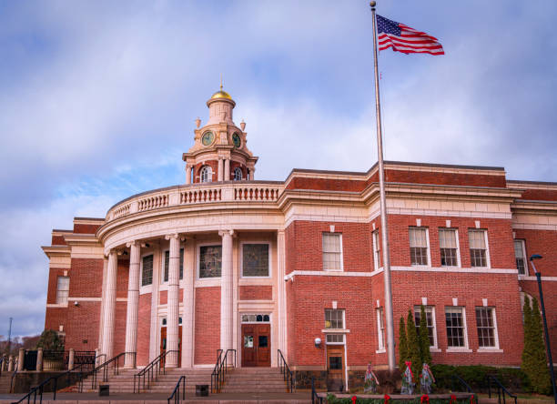 istock Hamden Memorial Town Hall in Connecticut 2190417545