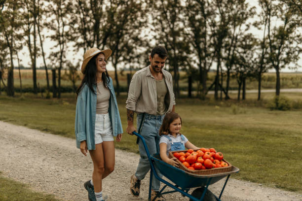 istock Farm family 2190570891