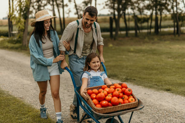 istock Farm family 2190570892
