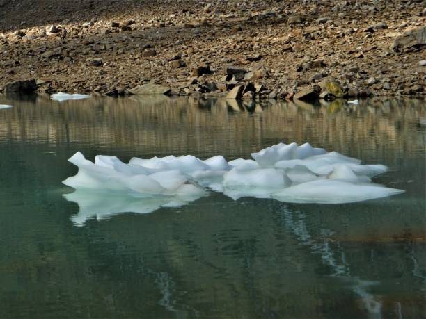 istock Angel Lake Melting 2190589303