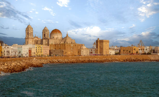 Afternoon stroll through the Cadiz waterfront, Andalusia (AndalucÃ­a), Spain