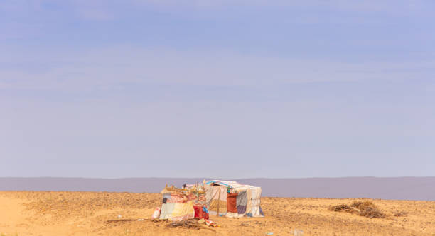 istock Isolated camp somewhere in the Sahara 2190784702