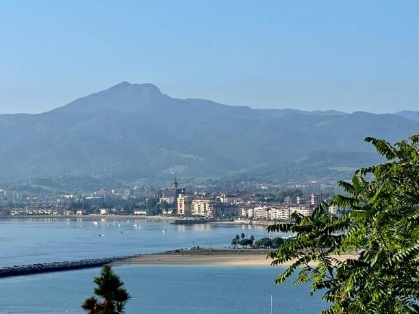 istock Faro higer lighthouse in the basque country 2190903088