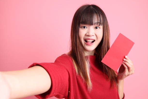 20s woman in red t-shirt