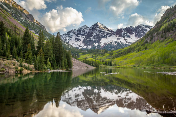 istock Beautiful Aspen landscape with mountains and lake 2190954162