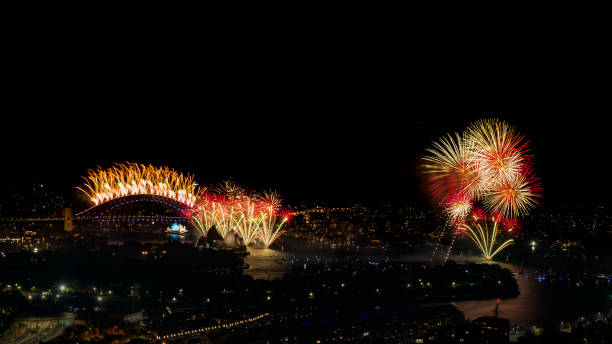istock Golden Crown Fireworks Display Over Sydney Harbour Bridge 2190995882