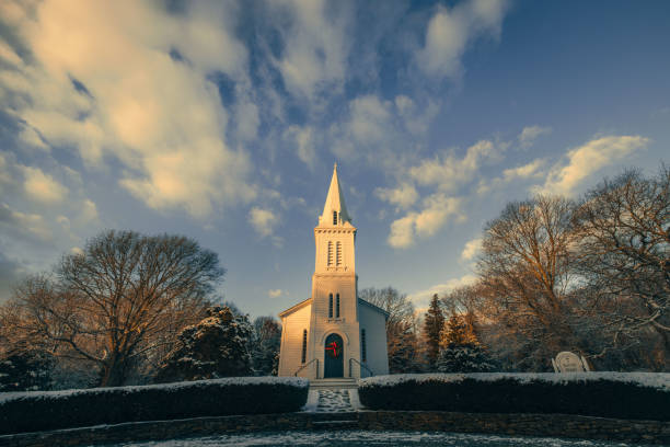 istock South Ferry Church 2191001979