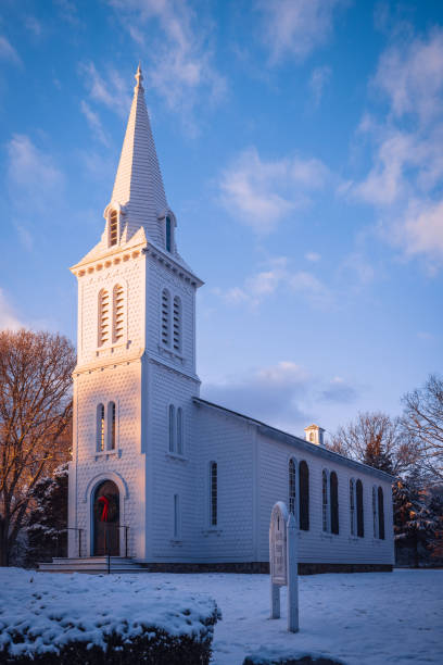istock South Ferry Church 2191008399