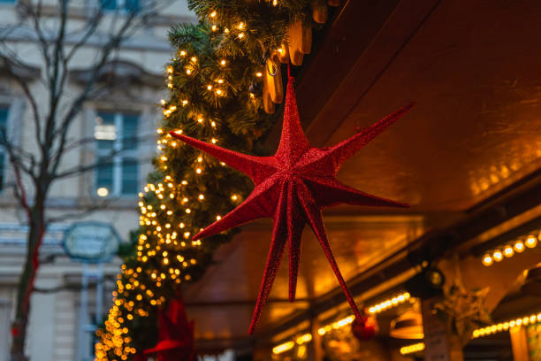 istock Festive Red Star at Berlin Christmas Market 2191037672