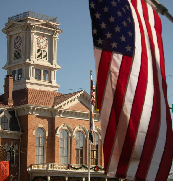 istock Courthouse with American Flag in small town 2191177290