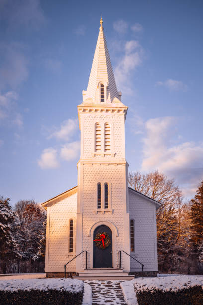 istock South Ferry Church 2191201347