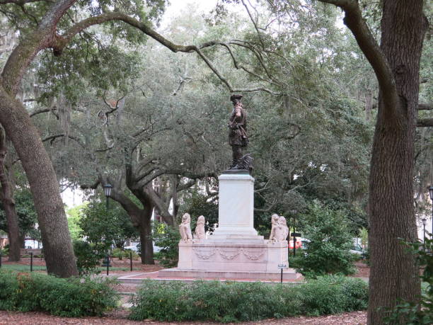 istock Chippewa Square Park Memorial Statue Savannah Georgia 2191201831