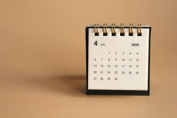 istock new year 2025 desk calendar 2191248811