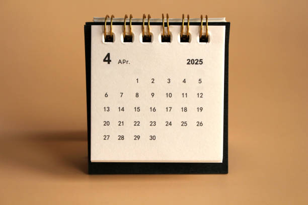 istock new year 2025 desk calendar 2191248815