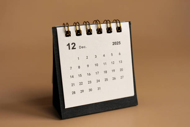 istock new year 2025 desk calendar 2191249523