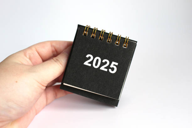 istock new year 2025 desk calendar white background 2191287995