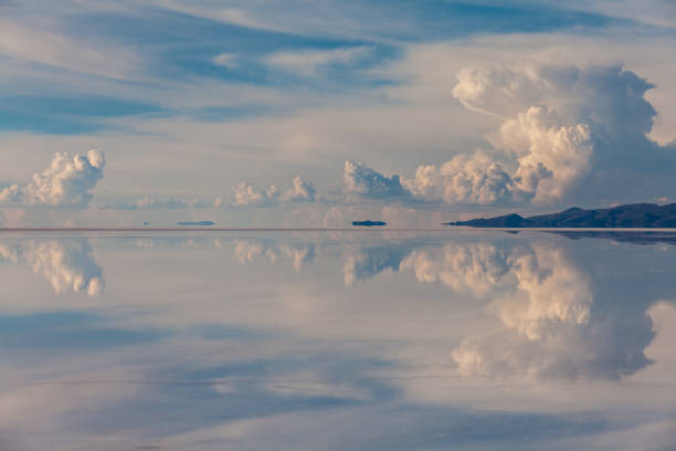 istock Landscape of Salar de Uyuni 2191328927