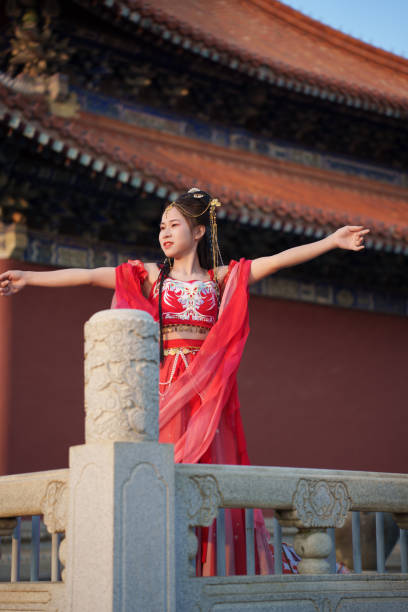 istock Asian woman experiencing Hanfu 2191349534