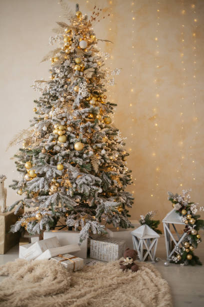 istock Beautifully Decorated Christmas Tree 2191400293