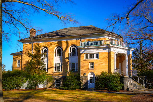 istock Madison Green Historic District in Connecticut 2191578505
