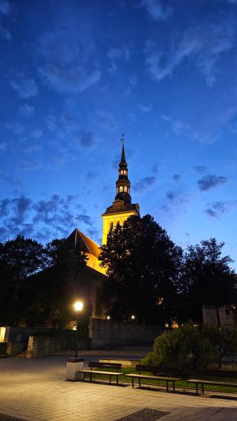istock Empty square with a church in the background 2191595193