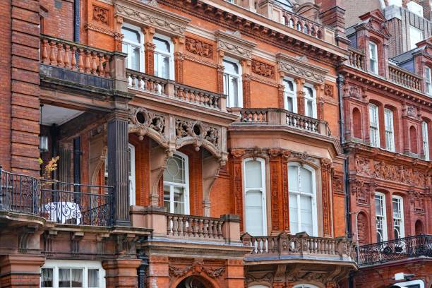 istock Vintage architecture in London 2191596678