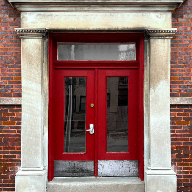 istock Red Doorway Chicago 2191599300