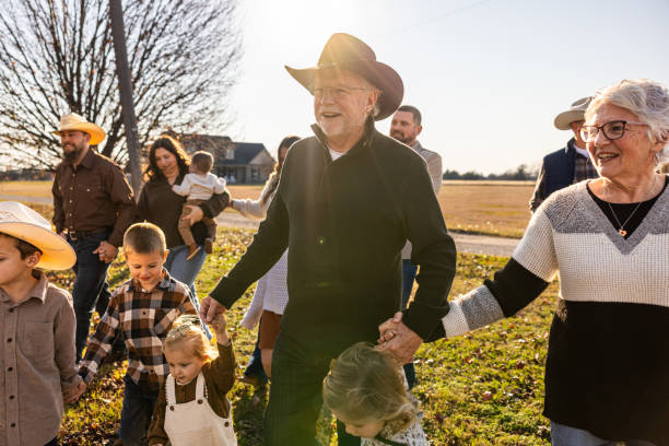 istock Large American Family Group Gathering 2191706442