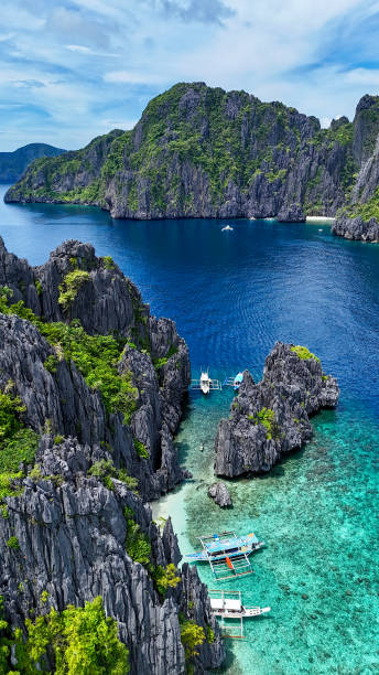 istock Majestic Lagoon with Limestone Cliffs and Turquoise Waters 2191756325