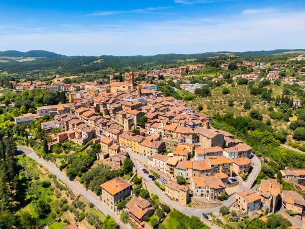 istock Sinalunga, medieval town in Tuscany from drone 2191788973