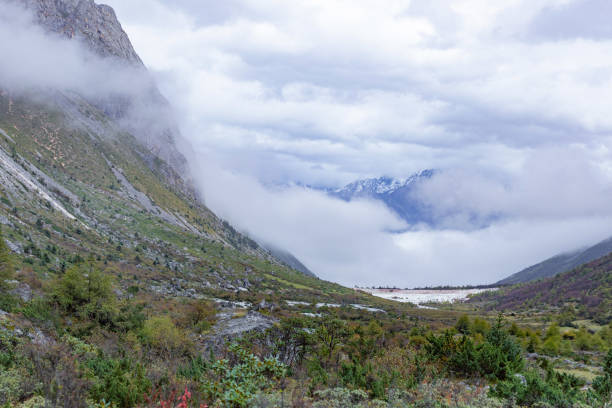 istock The plateau mountains shrouded in clouds and mist 2191904004