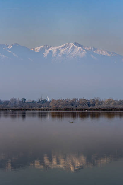 The Canigou massif is the largest Pyrenean massif closest to the Mediterranean Sea. Its imposing presence makes it a symbol of the Catalans. Visible from all over Catalonia and sometimes even from Marseille despite the curvature of the earth, it was considered until the 19th century as the highest point of the Pyrenees.