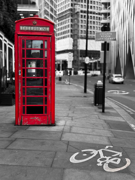 Modern artistic representation of one of the symbols of London, a city that between what it was and what it will become remains a world icon