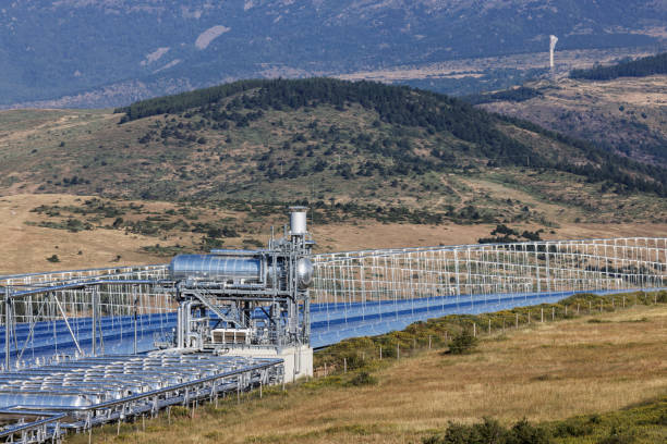 istock Fresnel-type thermodynamic concentration solar power plant in Llo, France 2192131334