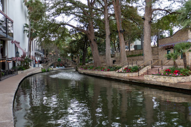 istock San Antonio, Texas, USA 2192153351