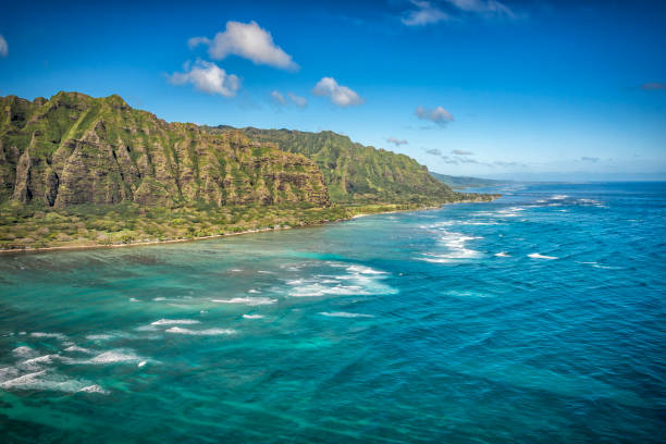 istock Hawaii Aerial Seascape 2192189186