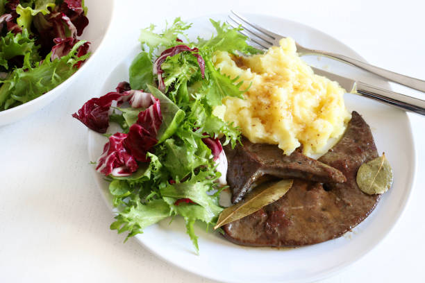 Superfood meal for weight watchers - a month of healthy food of real person - Lunch under 300 calories - chicken meatball, cauliflower puree, chicken filet, parsley, pear