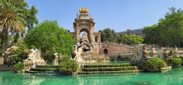 istock Barcelona's Cascada Monumental: A Watery Spectacle 2192283975
