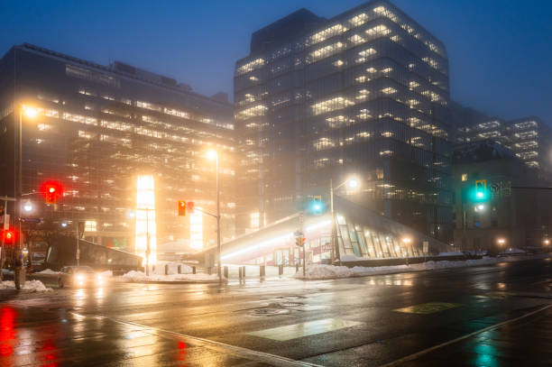 istock Bank of Canada in Downtown Ottawa 2192338821
