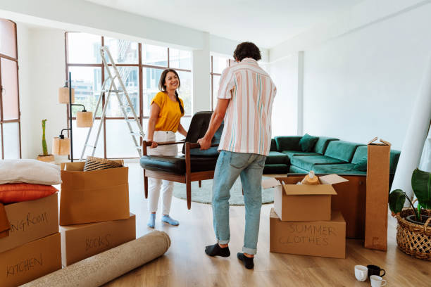 istock Happy young couple relocating in a new apartment. 2192394627