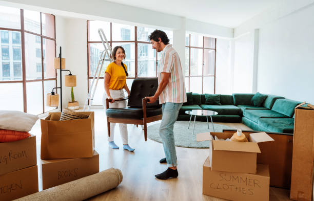 istock Happy young couple relocating in a new apartment. 2192395757