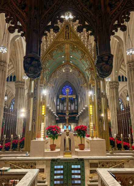 istock Inside The St Patricks Cathedral In New York City 2192418288