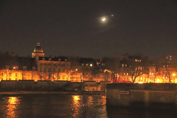 the feminine at the Pantheon (moon and Venus) Paris