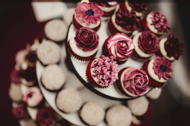 Elegant cupcakes at a wedding dinner
