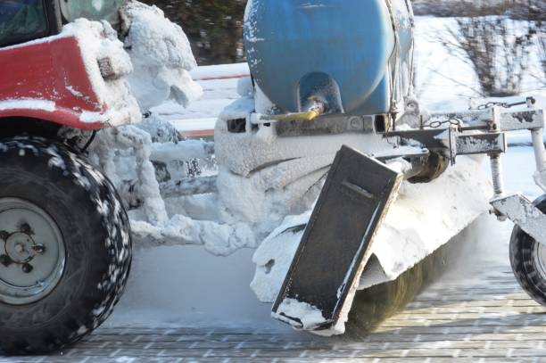 istock snow removal in the city 2192504258