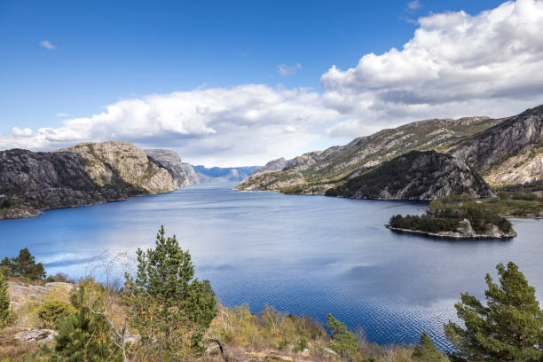 istock lysefjorden, norway 2192525000