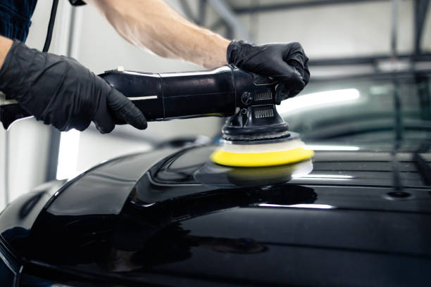 istock Professional polishing car hood. 2192542526