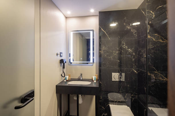 istock Interior of a modern hotel bathroom 2192616315