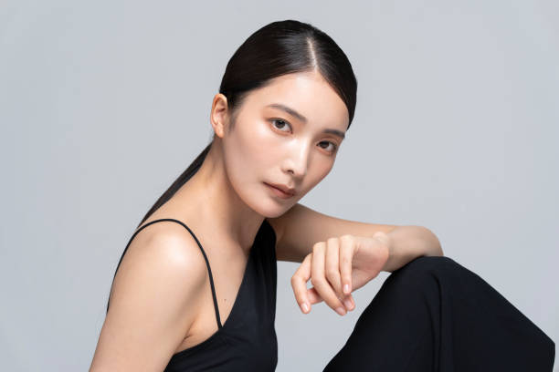 istock Beautiful young black-haired Japanese woman 2192757572