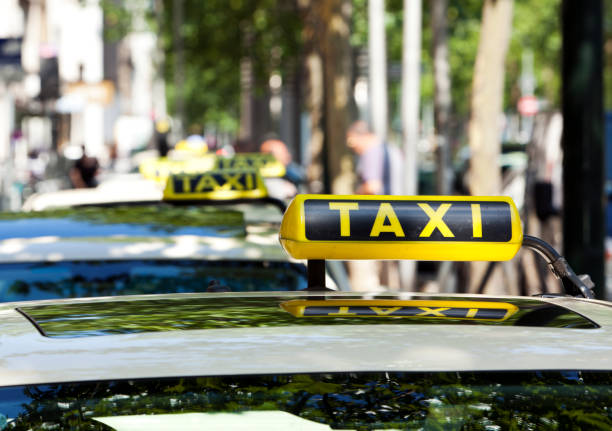 istock taxis waiting 2192781519
